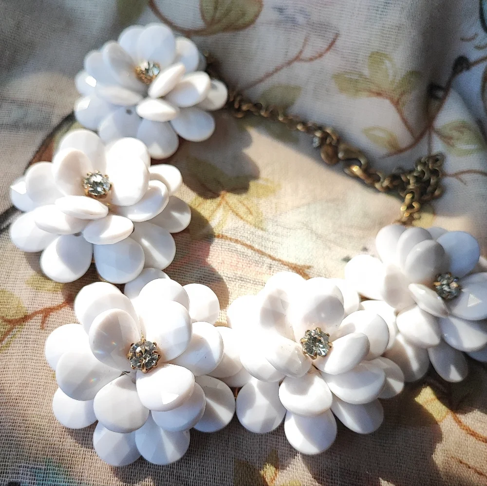 Bright White Acrylic Round Beaded Ball Vintage JAPAN J Clasp Knotted  Necklace